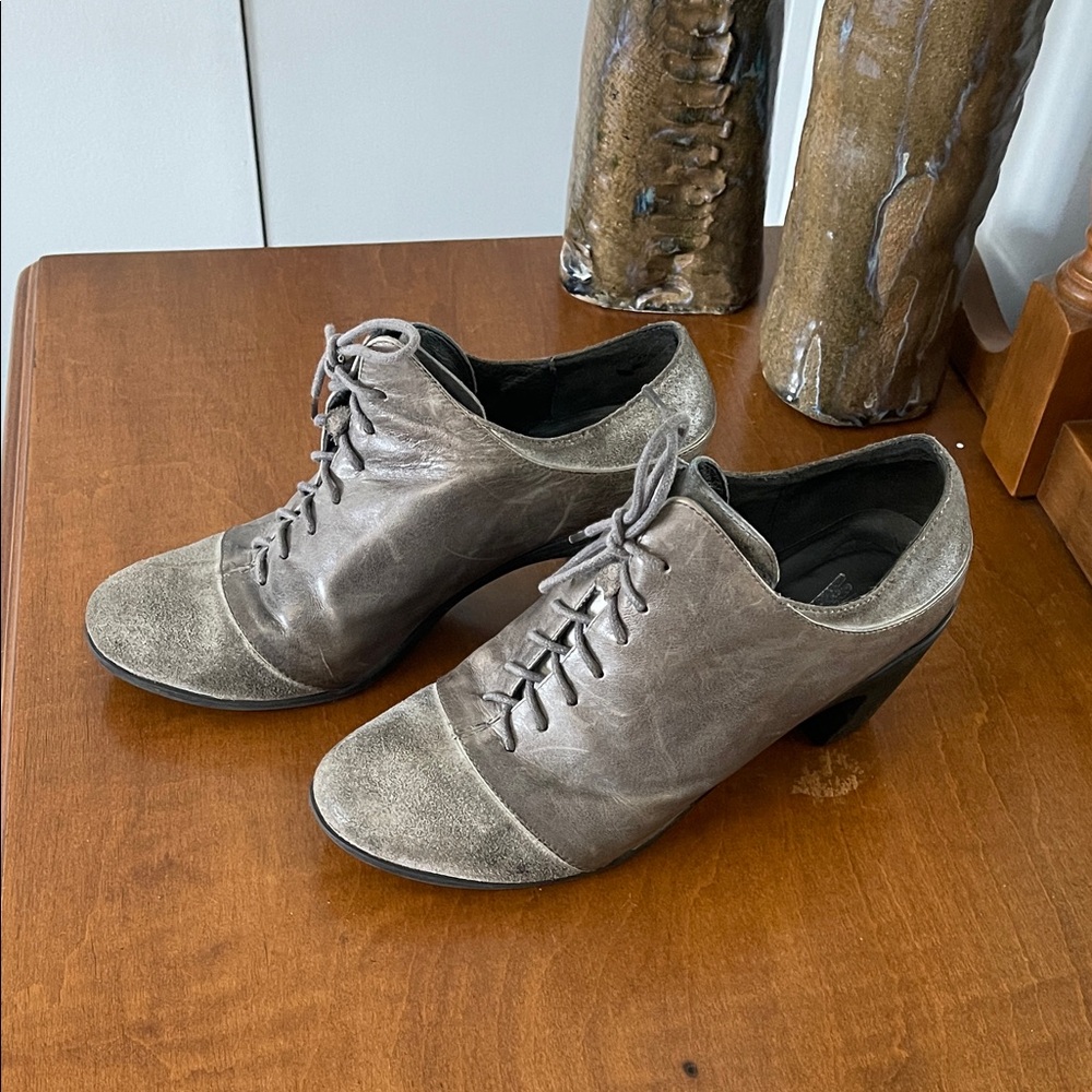 Antelope Women's Heels in Taupe